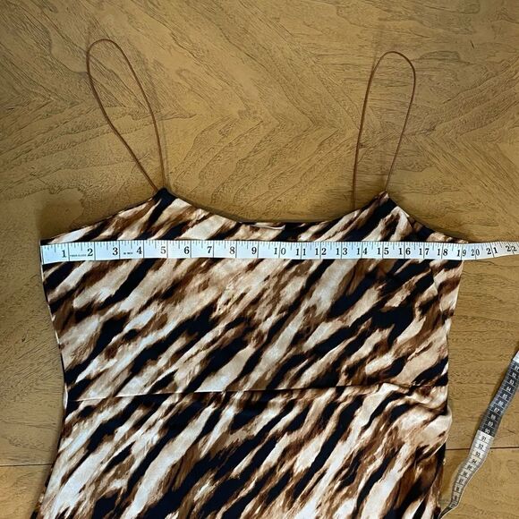 Leith Ruched Faux Wrap Dress - Picture 8 of 10